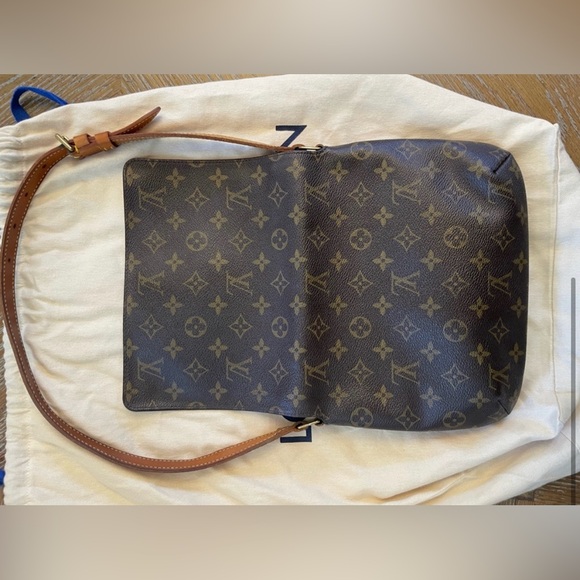 Vintage Y2K Louis Vuitton Authentic Musette Tango - Picture 4 of 7